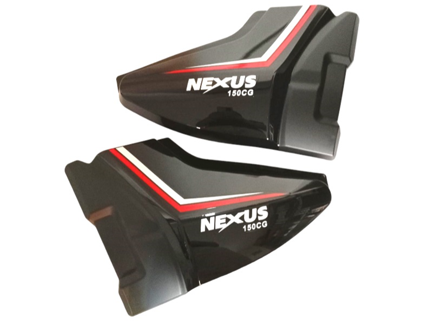 TAPA LATERAL NEGRO/ROJO NEXS 150CH (JH/CG1)